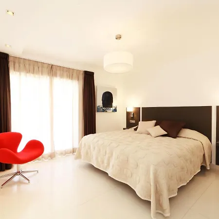 Esmeralda-1 By Interhome