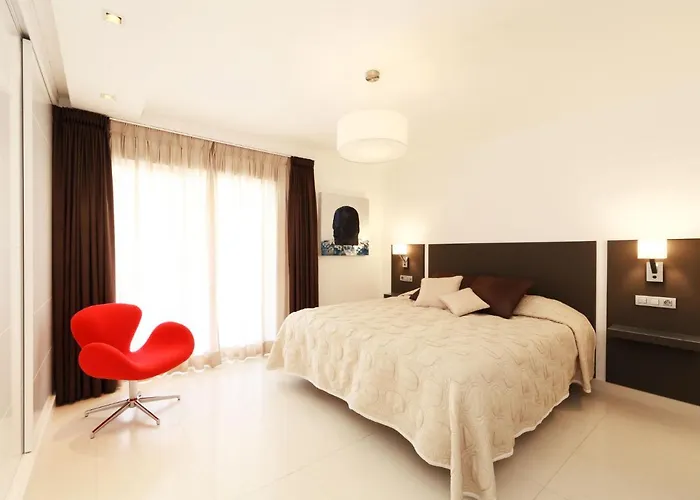 Esmeralda-1 By Interhome