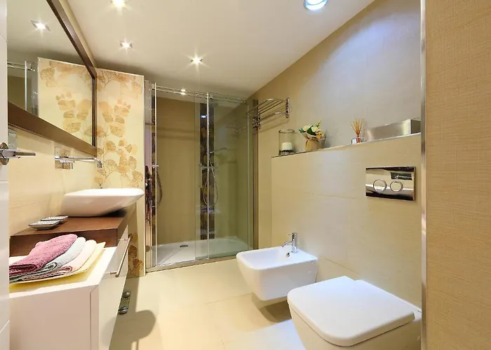 Esmeralda-1 By Interhome Lejlighed *